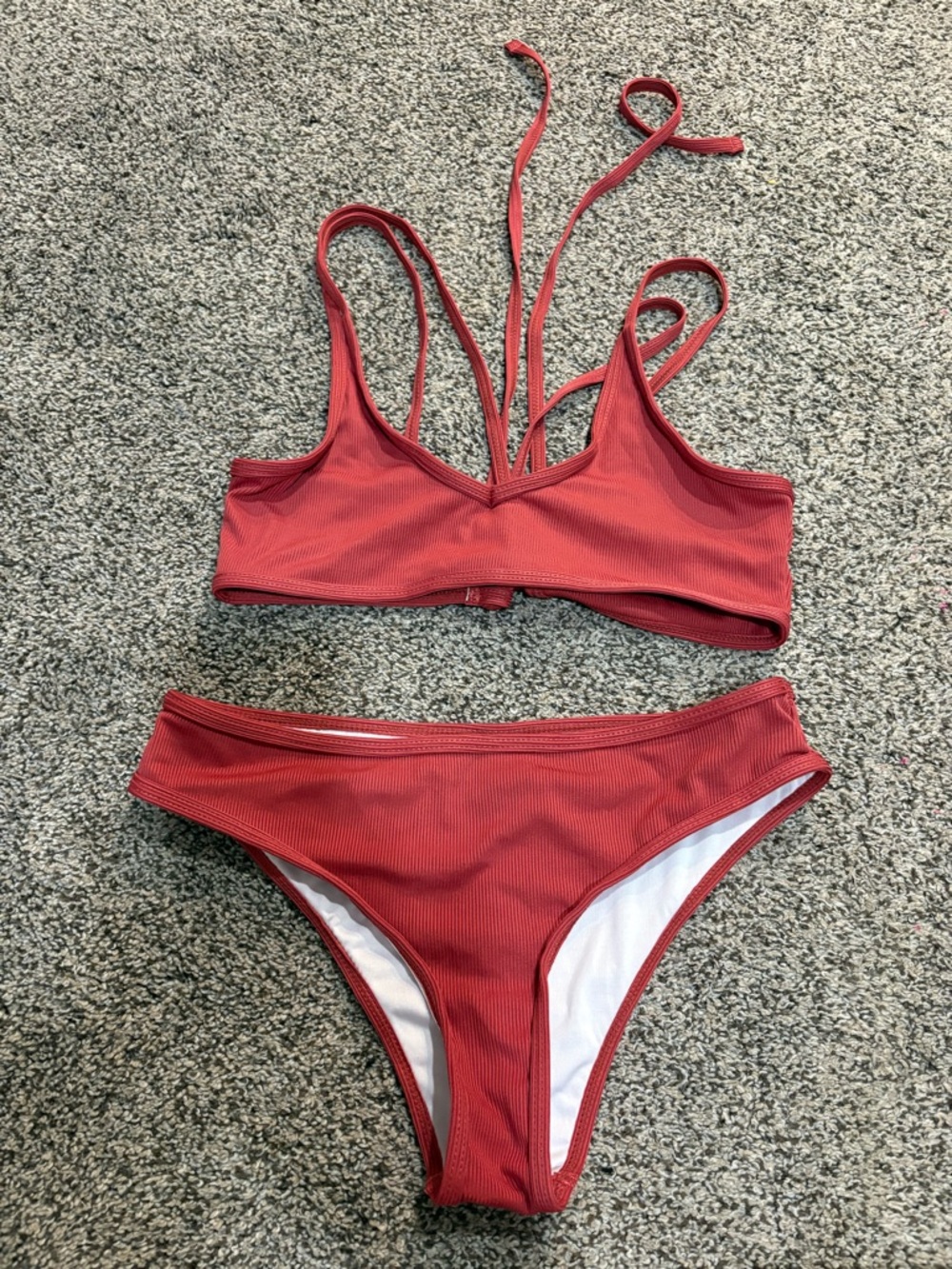 Red Ribbed Women's Bikini Set - Strappy Top & High-Cut Bottoms